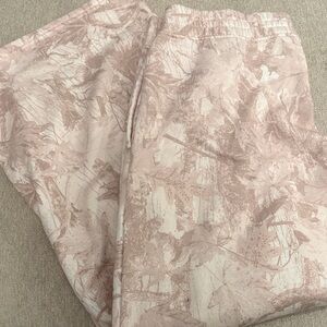 Hollister Light Pink Camo wide leg sweatpants.